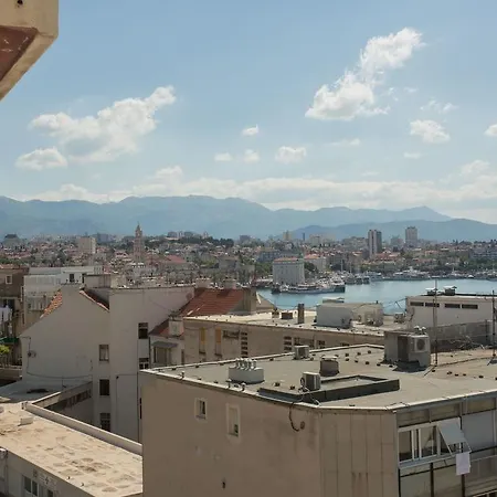 Апартаменты West Coast View